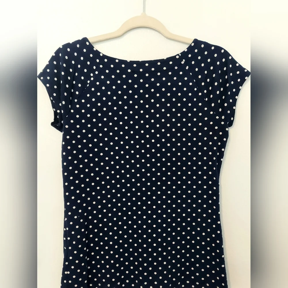 Ralph Lauren Blue and White Fitted Cap Sleeve Blouse - Picture 3 of 4